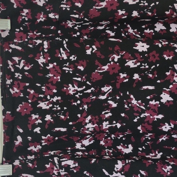 LYSSE lined stretch black and purple midi skirt, like new condition, size M - Picture 3 of 7